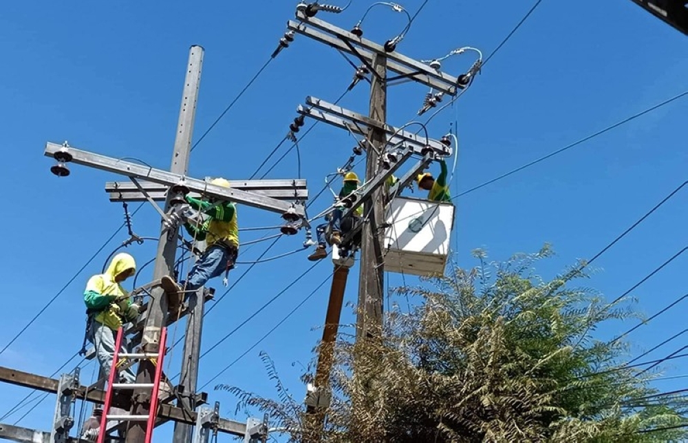Central Negros Electric Cooperative announces a decrease of at least 26 centavos per kilowatt hour in their residential rates this month, while Northern Negros Electric Cooperative says its rate increased by P1.52 per kilowatt hour.