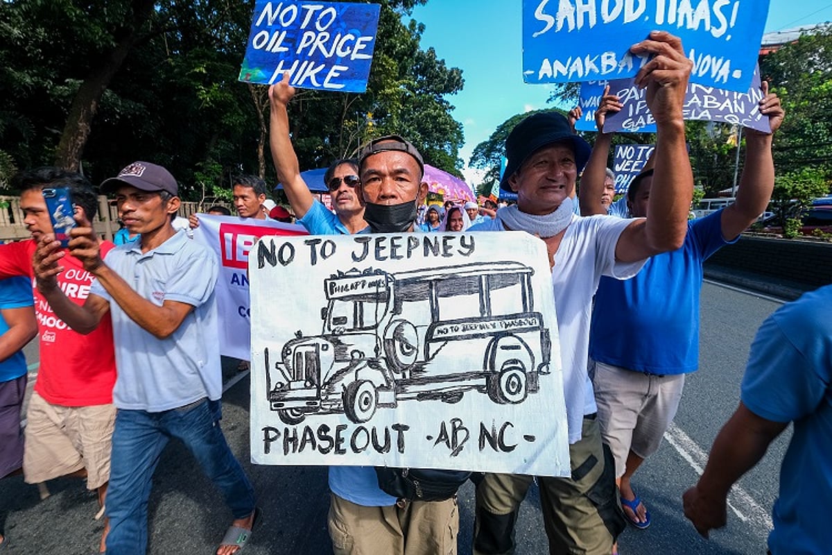 Transport groups launch nationwide strikes to oppose PUV phaseout ...