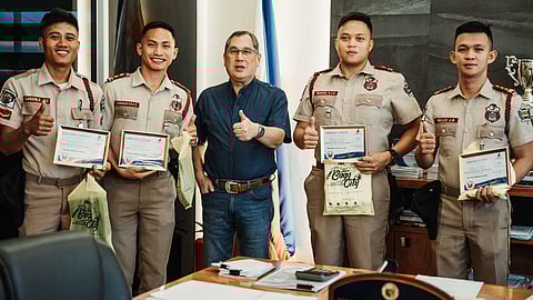 Nima uchun porno ishlamaydi Oz mushuklarini korsatayotgan ayollar videosi