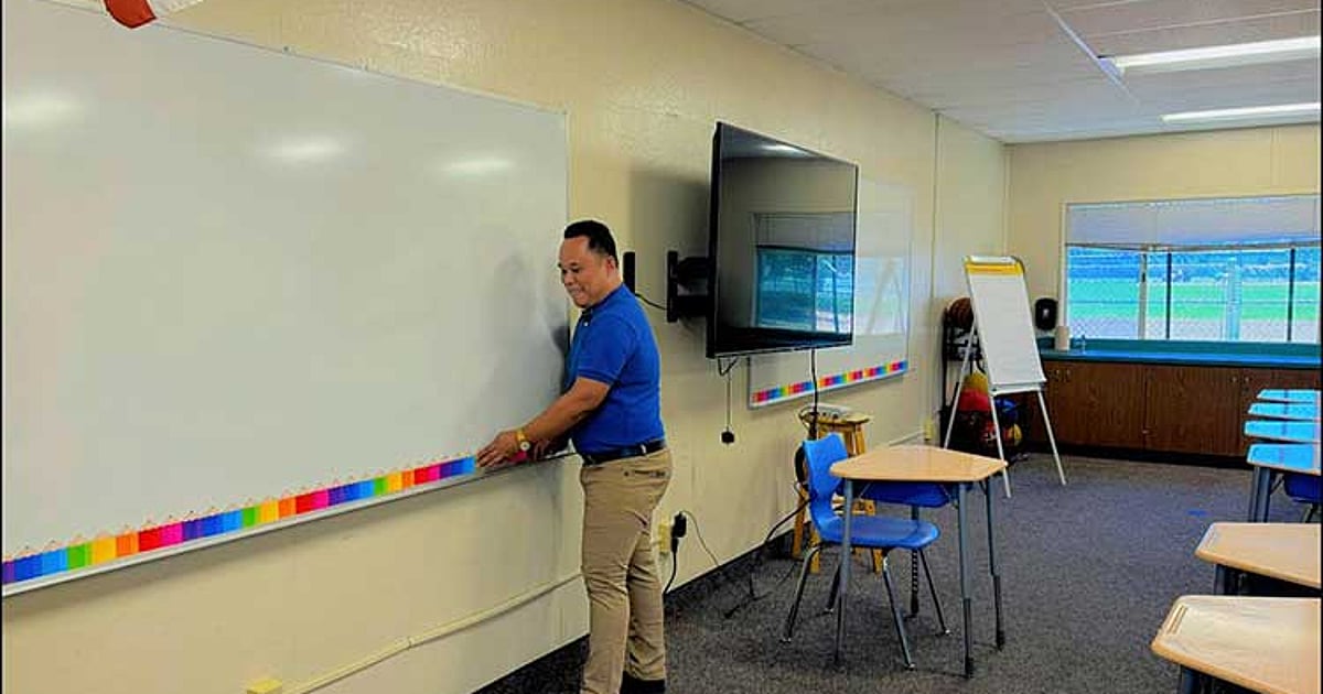 Overworked Filipino teachers leaving for bigger paychecks abroad