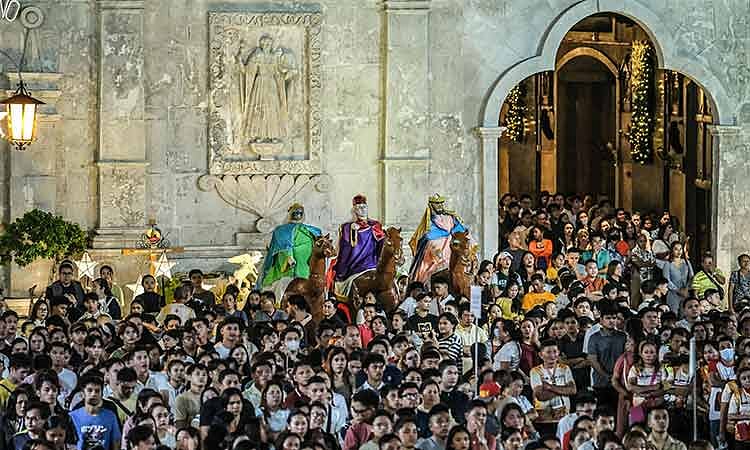Cebu Police Boost Security for 2025 Misa de Gallo, Aim for Zero Crime