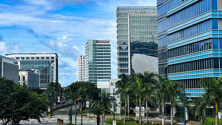 Philippine Business Confidence Rises to 29.7% in Q4 2025 Amid Holiday Hopes