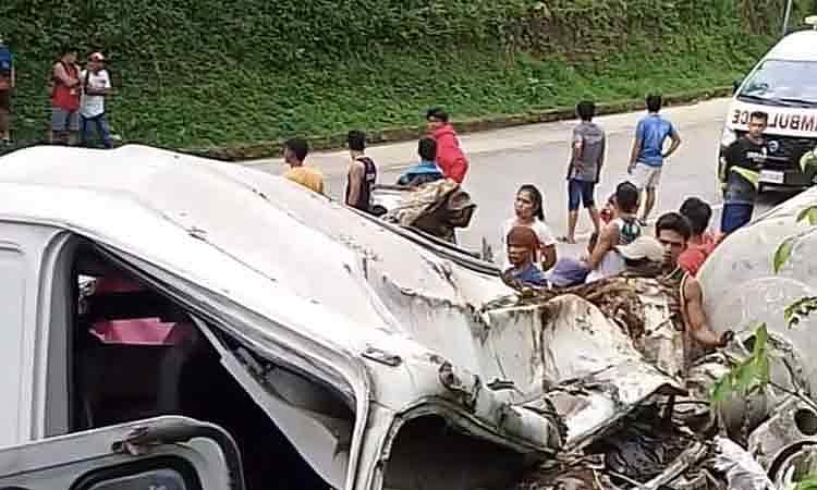 3 kids, truck driver killed in Davao del Sur mishap