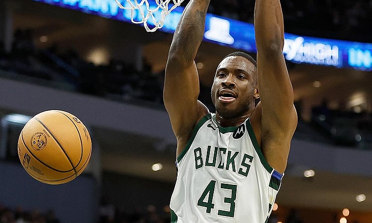 Antetokoumnpo mibalik sa Bucks