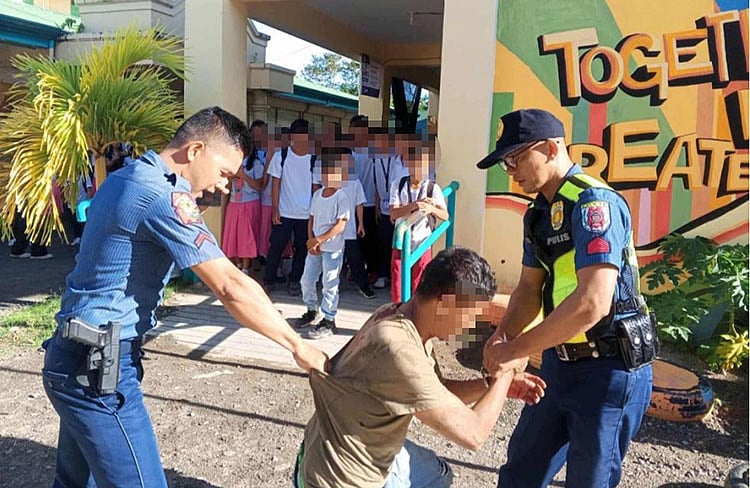 Teacher shot by husband in Leyte school