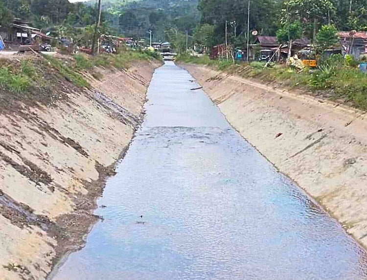 NIA, TVIRD clear, desilt Sibuguey Valley Irrigation System