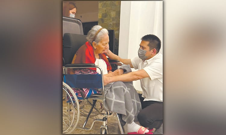 Senator Robin Padilla's Heartfelt Revelation: His Mother's Brave Battle with Dementia in Cebu
