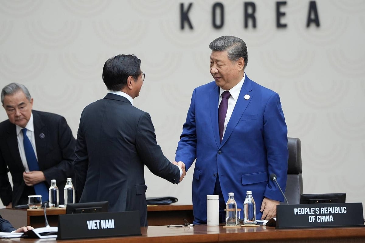 President Marcos Jr. and Xi Jinping Forge Stronger Ties During APEC Summit in Bangkok