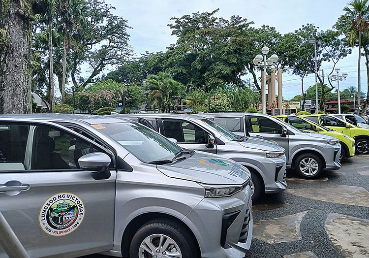 Victorias City Receives 72 New Service Vehicles in Major Infrastructure Boost from Mayor Benitez