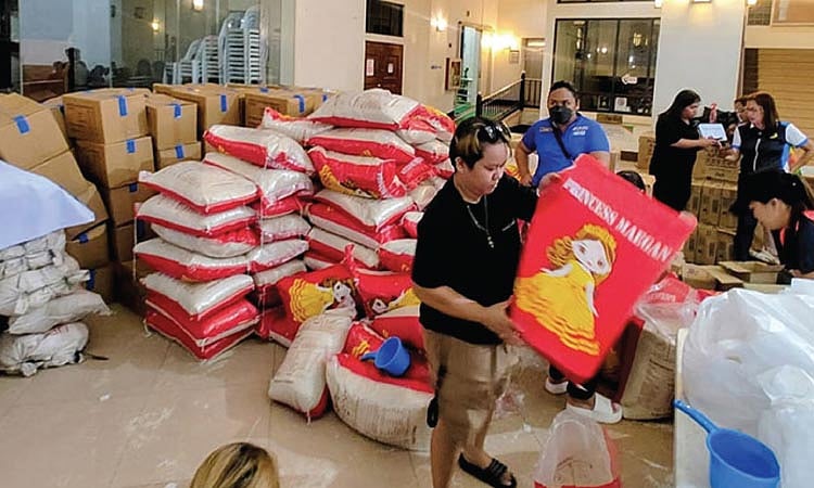 Relief operations bring essential aid 
to Cebu, nearby provinces after Tino