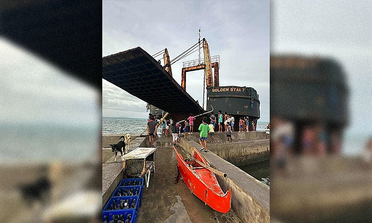 Golden Star 7 Ship Runs Aground in Lapu-Lapu City During Typhoon Uwan