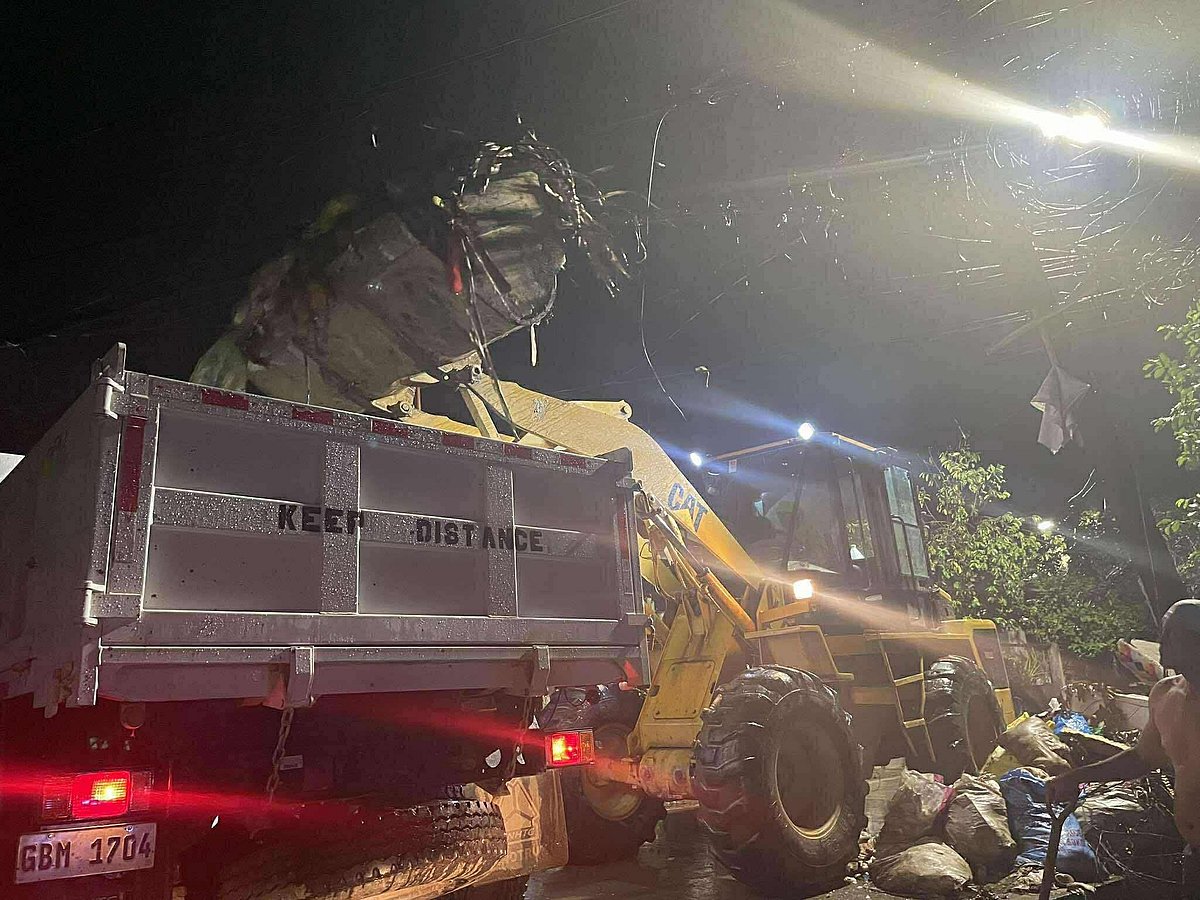 Mandaue City Clears Interior Roads After Typhoon, Expands Cleanup