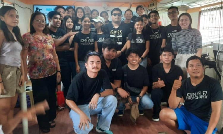 John Velez Photography Running Group Marks 6th Year with Outreach