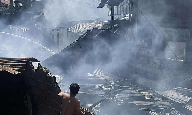 Fire Destroys 30 Homes in Lapu-Lapu City's Barangay Buaya