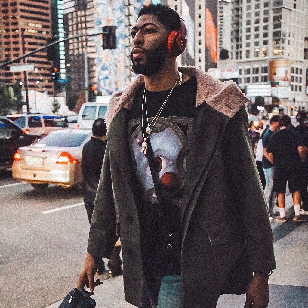 Anthony Davis Reacts to Mavericks GM Nico Harrison's Firing