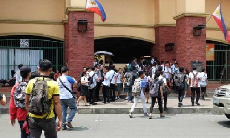 5.7M Filipino Students to Get Free College in 2026 Budget