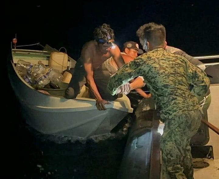 Philippine Coast Guard Rescues 2 in Tawi-Tawi Sea Emergency