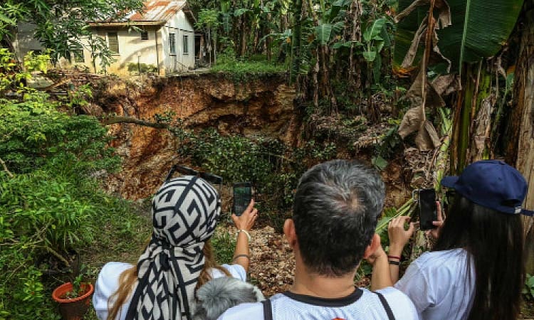 San Remigio Relocates 1,000 Residents After 60 Sinkholes Found Post-Quake