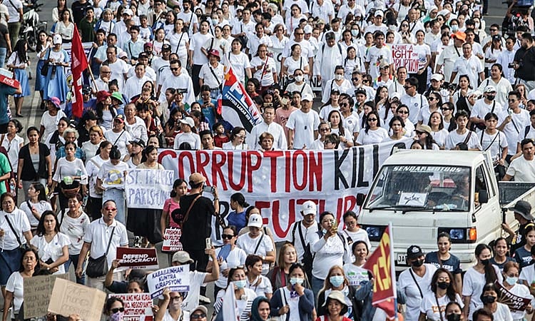 Cebu's Trillion Peso March: Peaceful Protest Draws Thousands, Zero Incidents