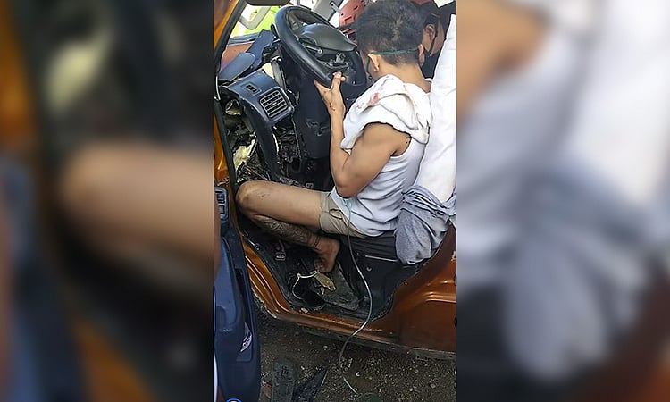 Driver Falls Asleep, Multicab Crashes in Bohol, 4 Injured
