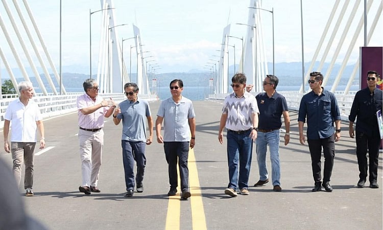 Marcos Inspects ₱3.1B China-Grant Bucana Bridge, MinDA Clarifies Visit as Non-Political