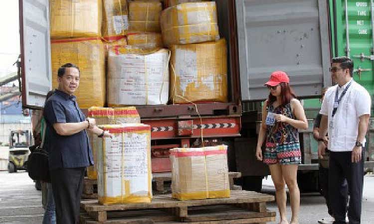 BOC Delivers 130,000 Abandoned Balikbayan Boxes After Marcos Order
