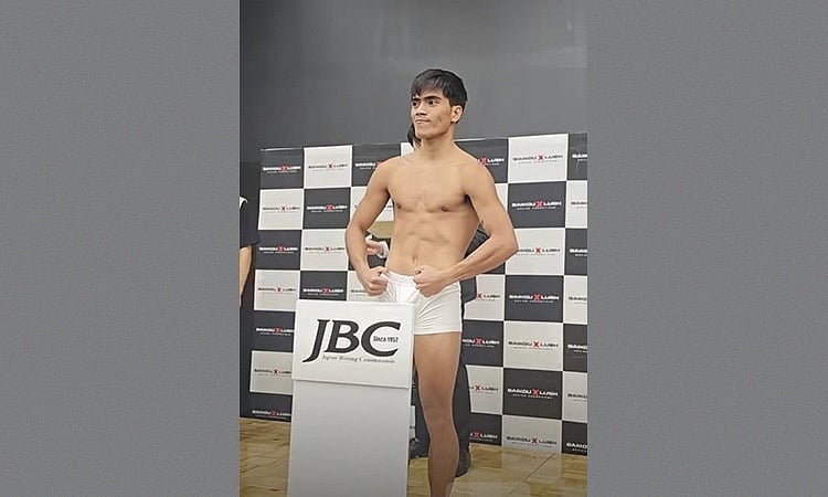 Llover defends belt vs. Chinese challenger