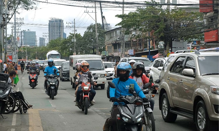 Beyond Jeepneys: How Filipinos Seek Reliable Daily Commutes in Congested Cities