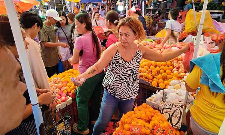 Survey: 25% of Filipinos Uncertain About 2026, Poorest Least Optimistic