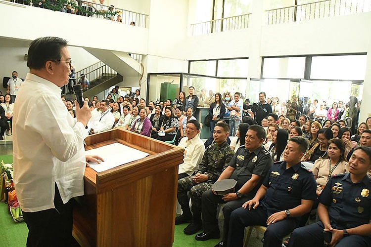 Sagay City Mayor Cueva Urges Unity for 2026 Development Goals