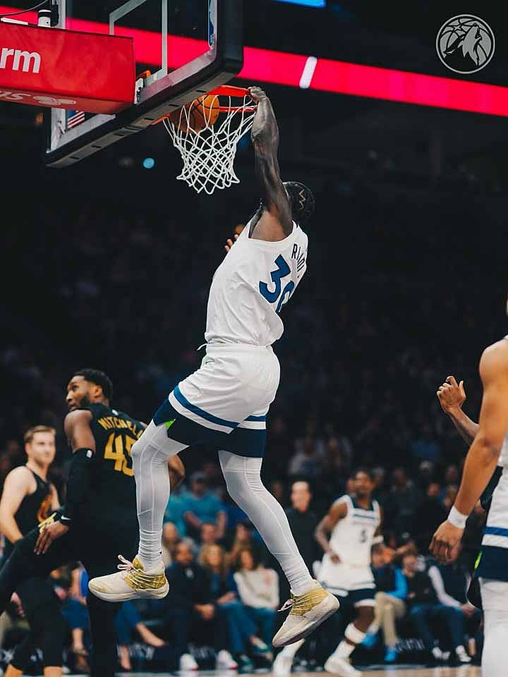 Anthony Edwards Reaches 10,000 Points, Leads Timberwolves Past Cavaliers 131-122