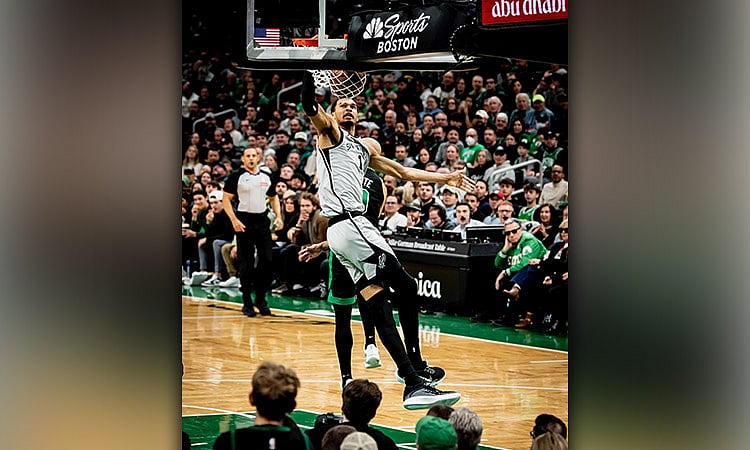 Wembanyama's 21 Points Lead Spurs Over Celtics 100-95 Amid Referee Controversy