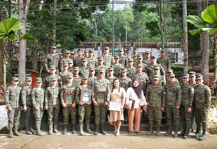 103rd Infantry Brigade Honors Retiring, Promoted Troops in Marawi Ceremony