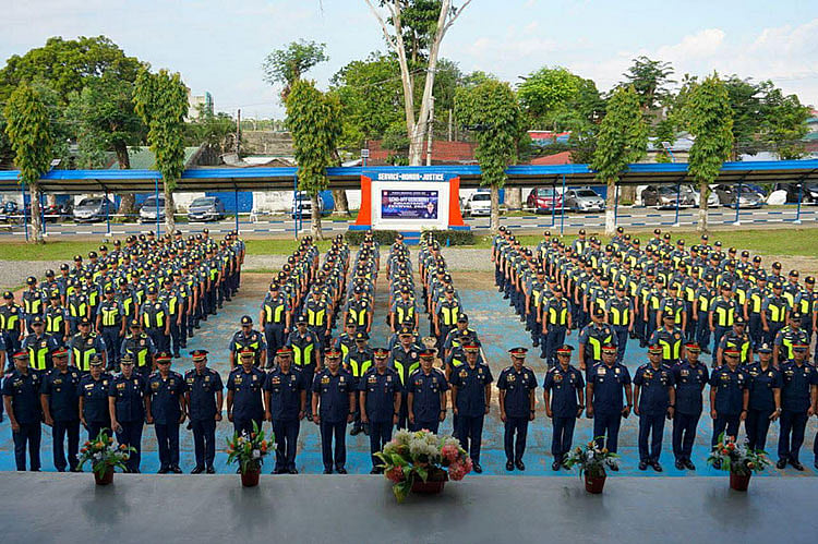 PRO-NIR Sends 300 Police to Boost Dinagyang Festival 2026 Security in Iloilo