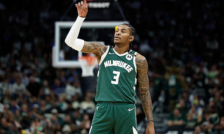 Milwaukee Bucks Await Kevin Porter Jr.'s Return Timeline After Oblique Strain