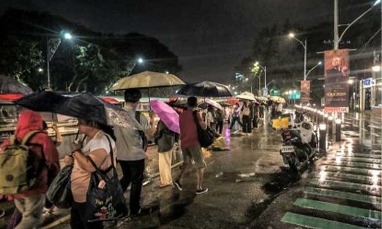 Shear Line Brings Scattered Rains, Thunderstorms Across Philippines