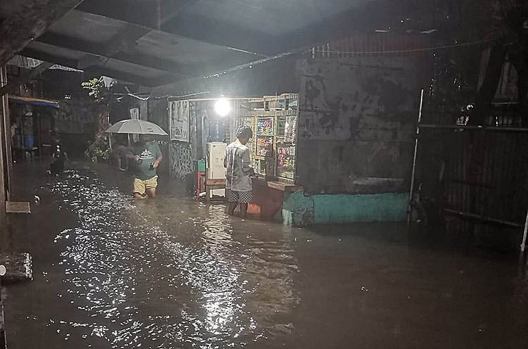 Flooding Displaces 171 in Bacolod, Classes Suspended in Negros Occidental LGUs