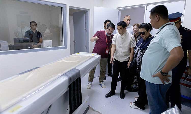 Mayor Jon inspects new RLMMC building