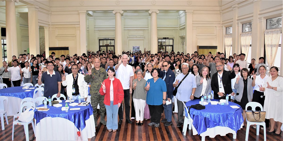 Lacson distributes P1.5M cash aid to Kapatiran next-of-kin grantees