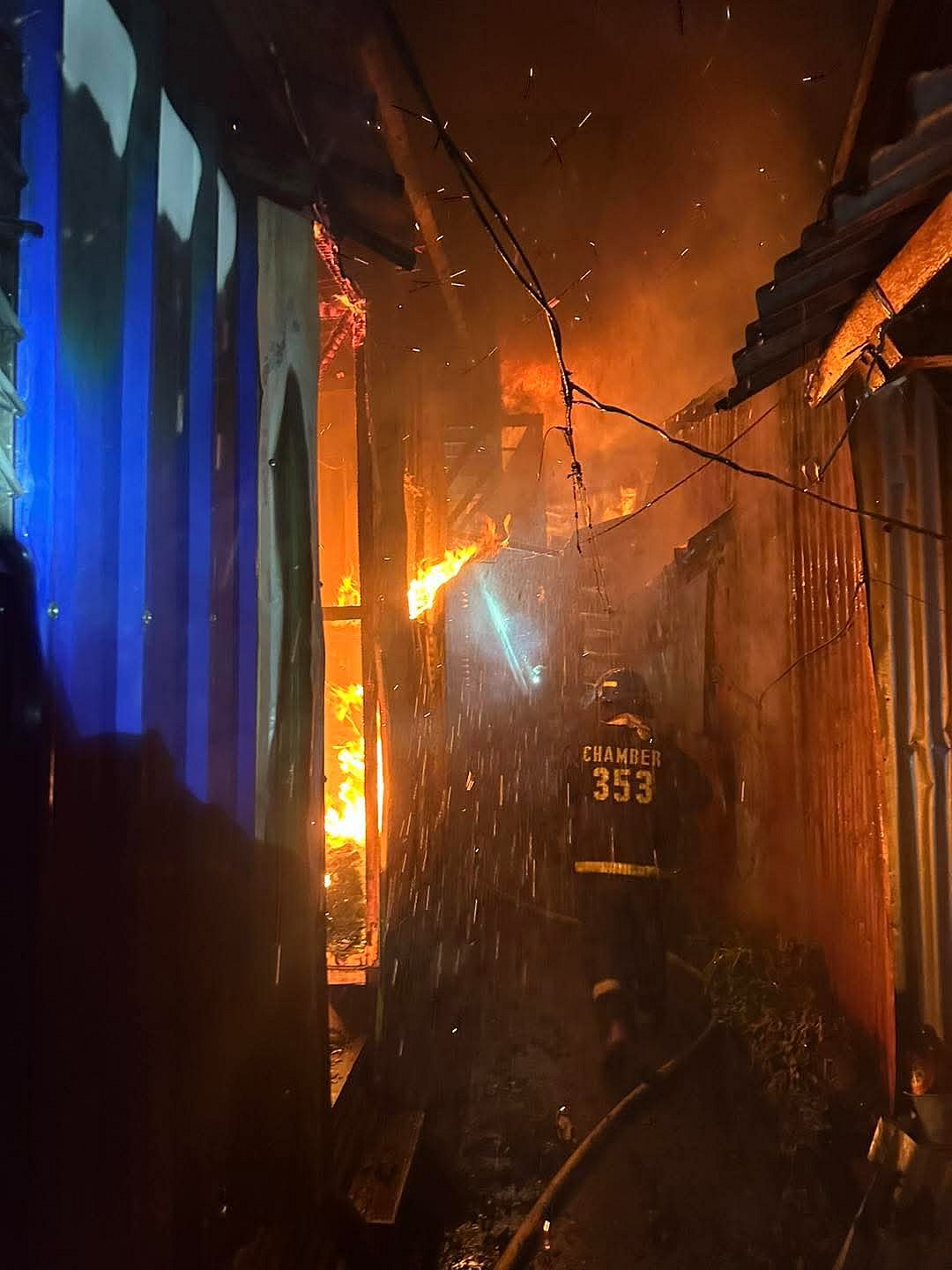 Fire hits 11 houses in Bacolod