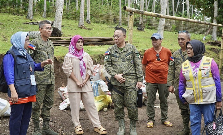 Philippine Army Brigade Conducts Peace Dialogue in Sulu Village