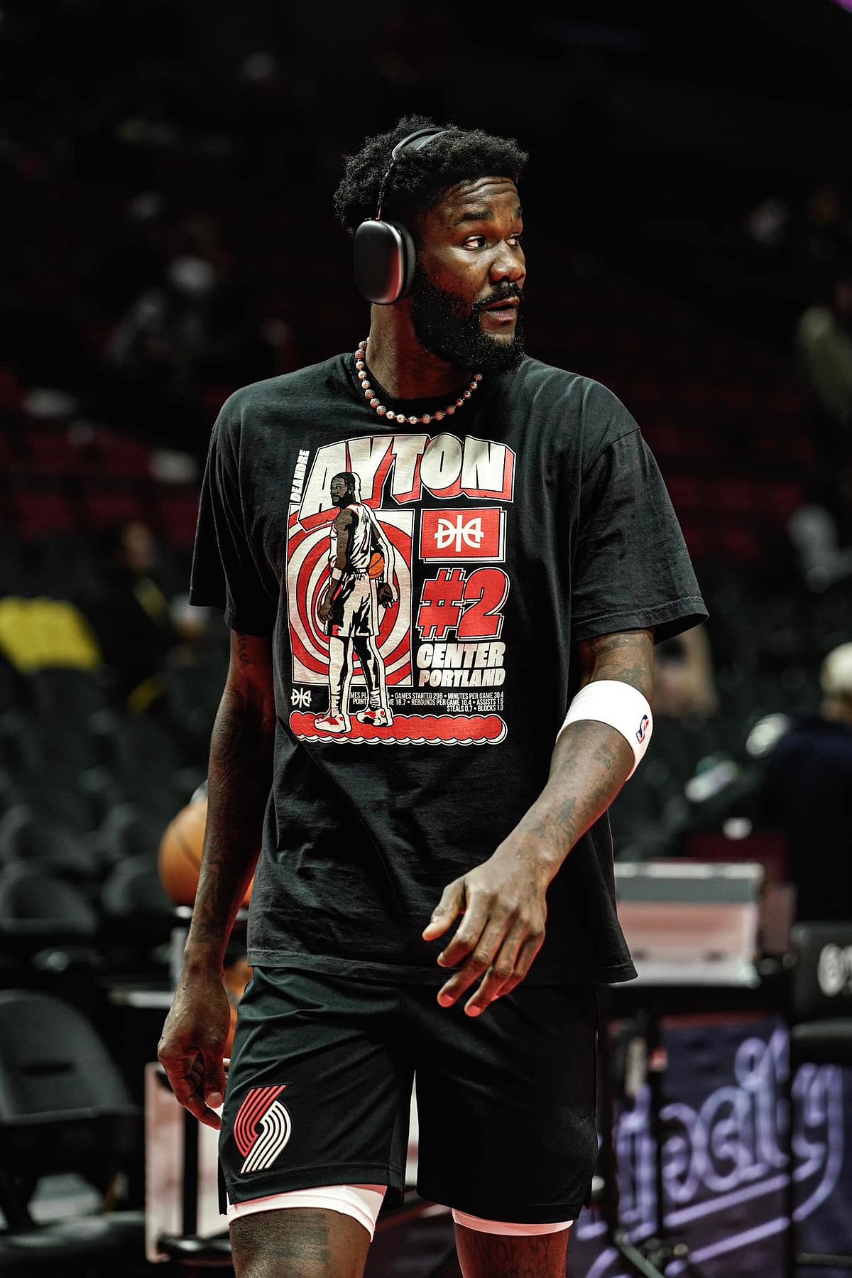 Lakers' Deandre Ayton Briefly Detained in Bahamas Over Marijuana Suspicion