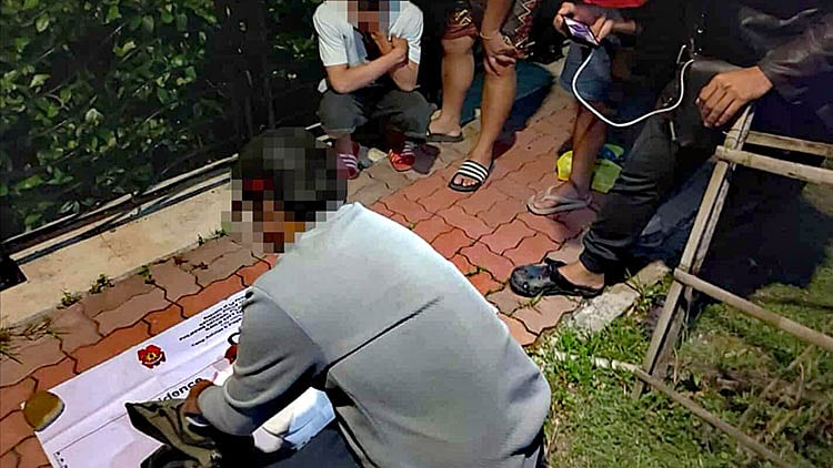 Iloilo Police Arrest Teen in Sting Operation for Selling Homemade Firearm