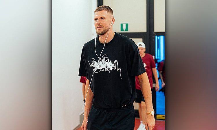 Kristaps Porzingis Returns with 12 Points in Warriors Debut Despite Loss to Celtics