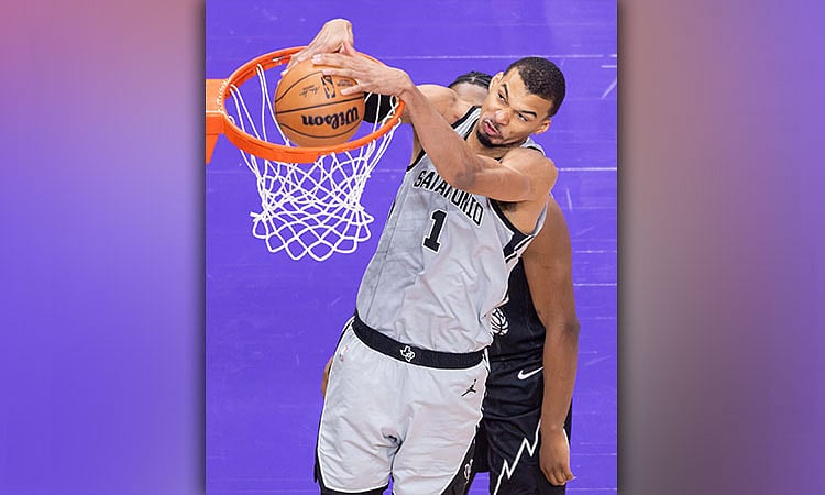 Bucks Edge Cavaliers in Thriller, Spurs Extend Streak, Pistons Top Thunder