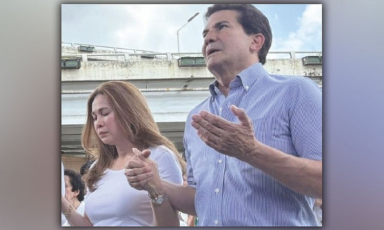 Edu Manzano, 70, Unveils Tech CEO Girlfriend at People Power Rally