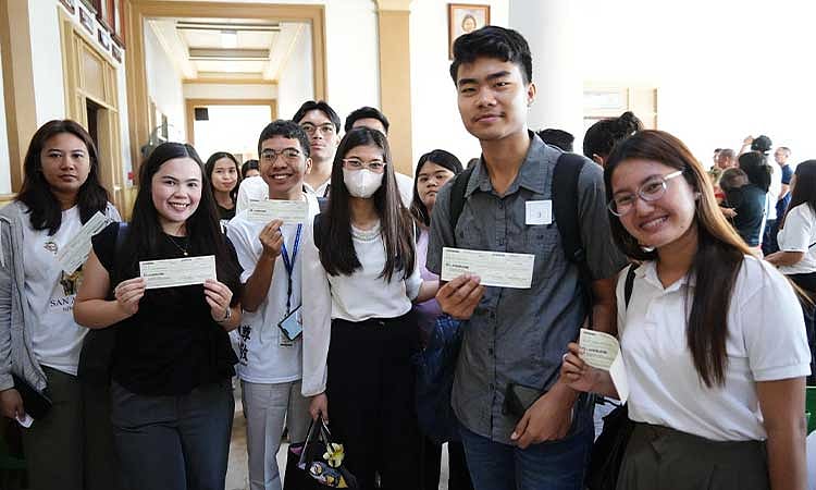Pampanga Awards P15,000 Each to 68 Board Passers in Recognition Ceremony