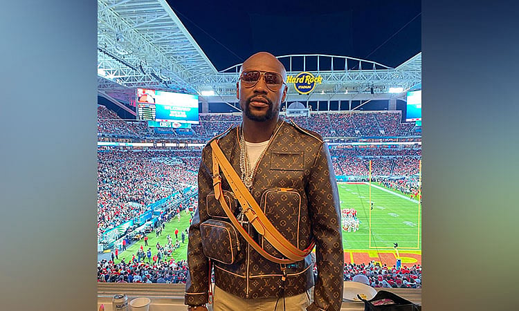 Mayweather Announces Exhibition Fights Before Pacquiao Rematch in 2026
