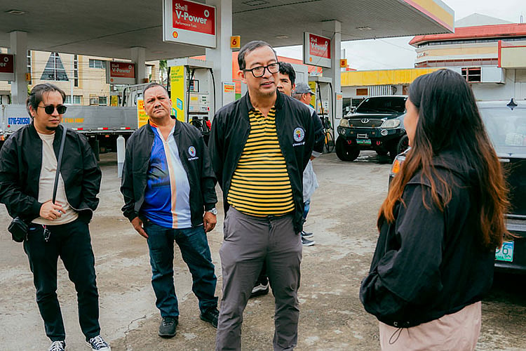Bacolod Mayor Warns Fuel Retailers Against Hoarding, Unauthorized Price Hikes