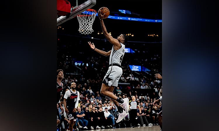 Spurs Edge Clippers in Thriller, Wembanyama and Castle Lead Charge